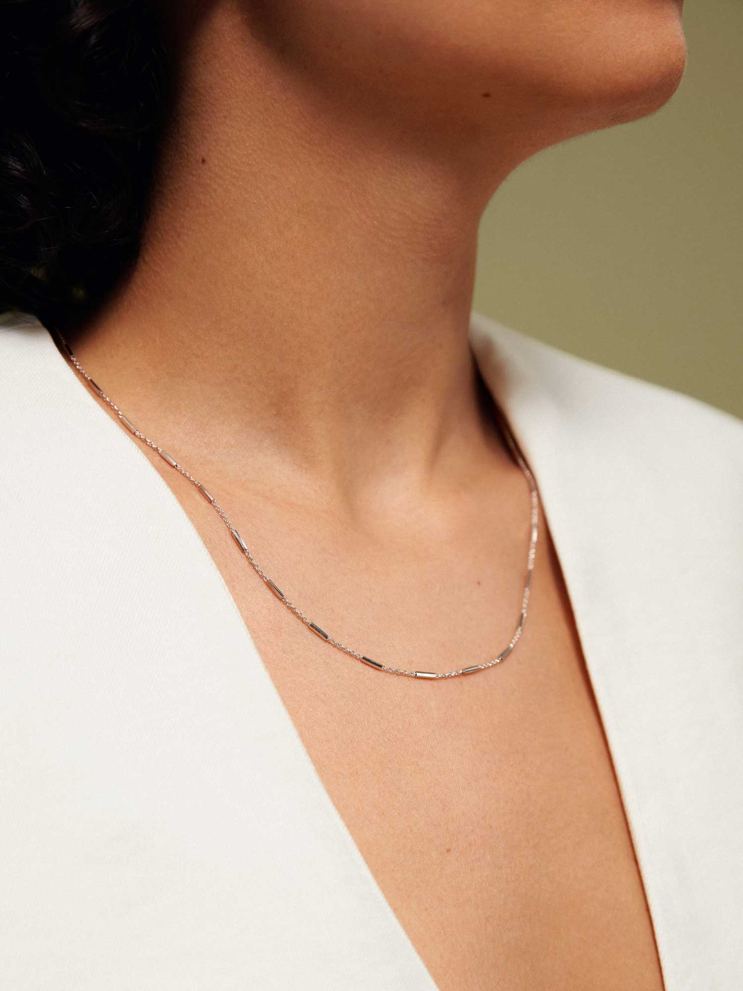 Zarte Halskette mit Stäbchen - Image 10